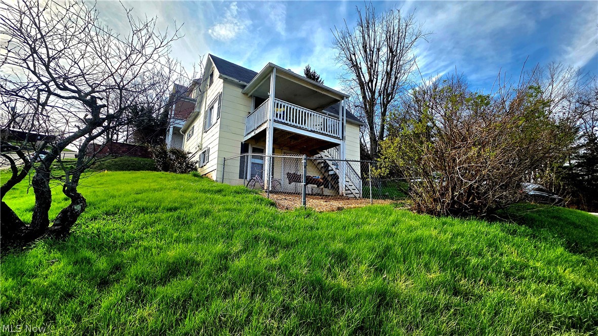 100 W Spring Street