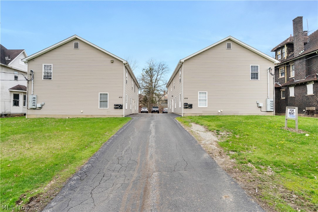 832 Michigan Avenue Property Photo 3