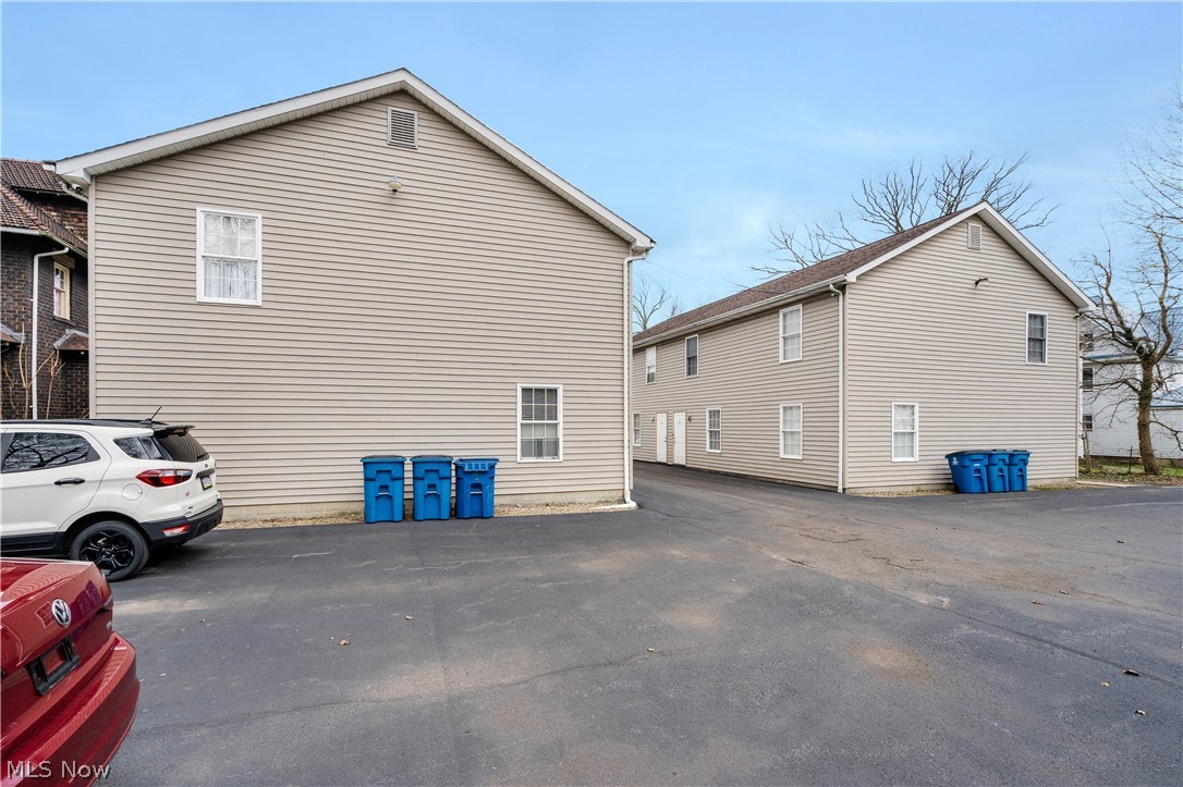 832 Michigan Avenue Property Photo 6