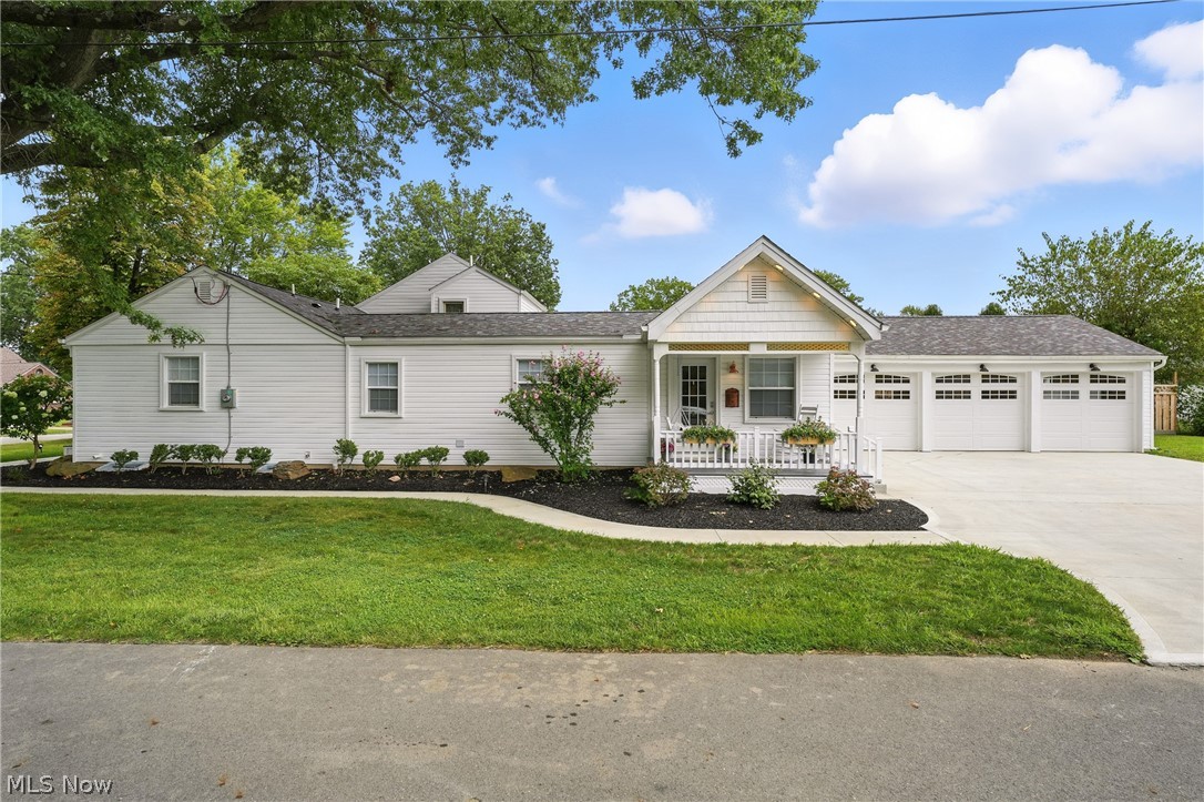2001 Brownlee Avenue