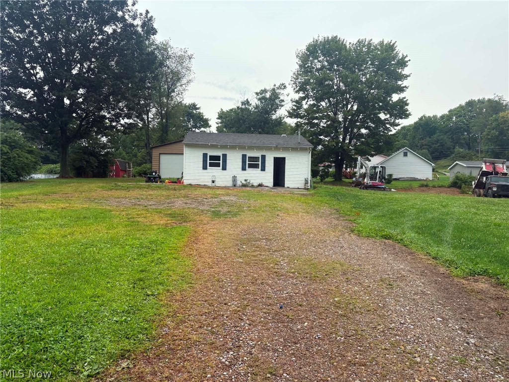 1112 Mick Road Property Photo 1