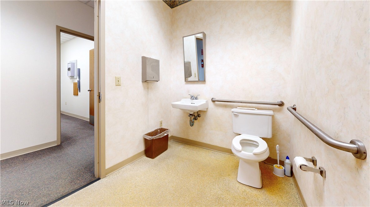 2230 Sunset Boulevard Property Photo 40