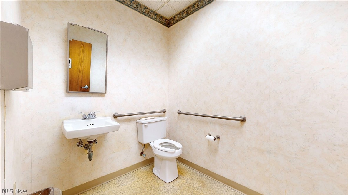 2230 Sunset Boulevard Property Photo 43