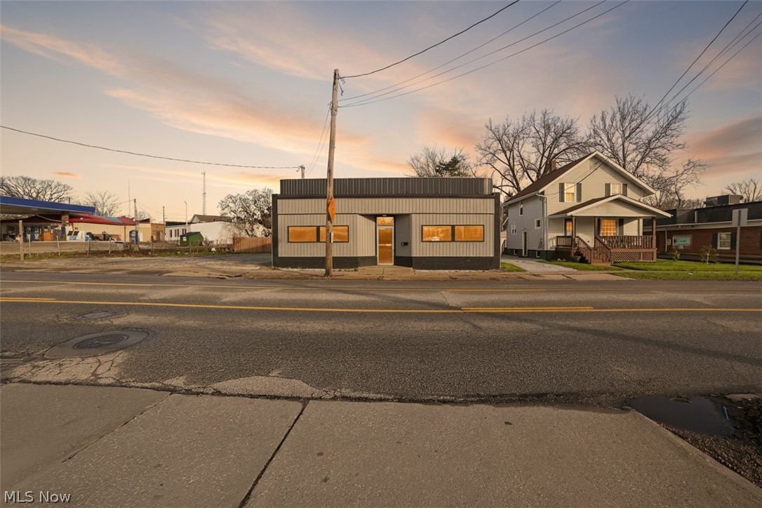161 E Main Street Property Photo 1