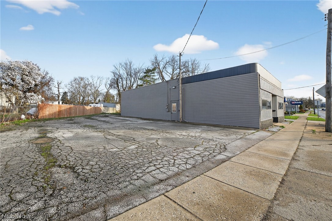 161 E Main Street Property Photo 18