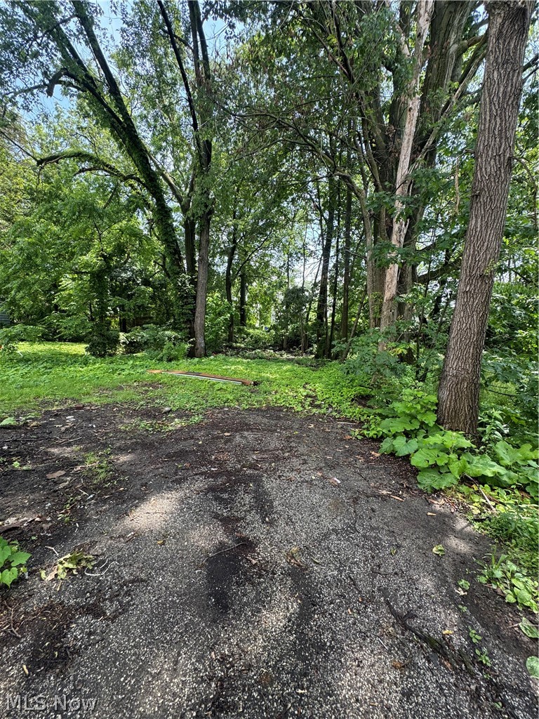 10604 Nelson Avenue Property Photo 8