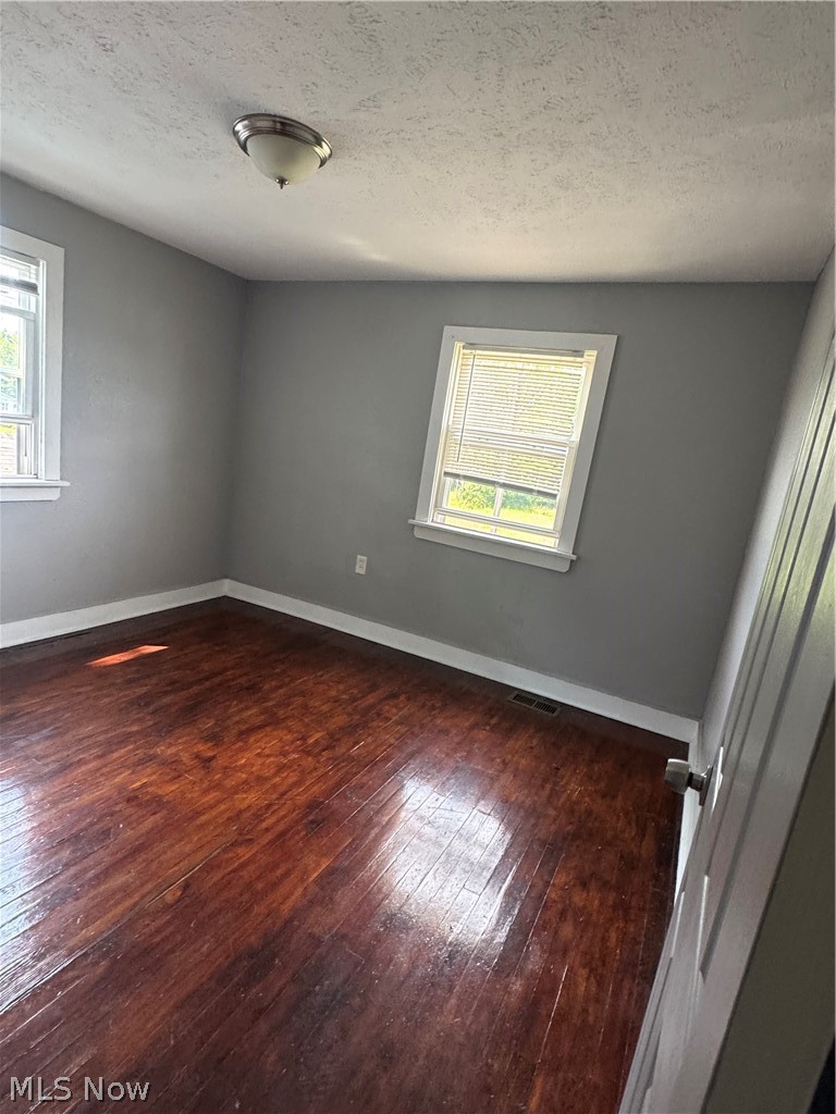10604 Nelson Avenue Property Photo 9