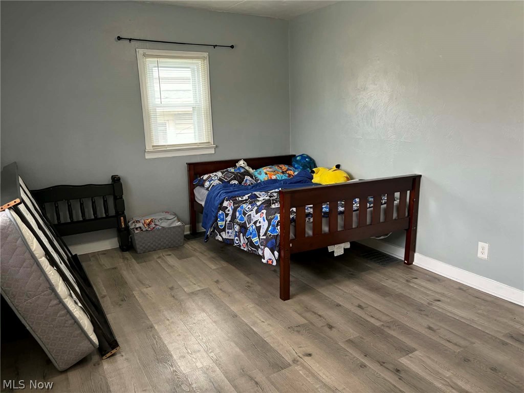 990 N Trimble Road Property Photo 3