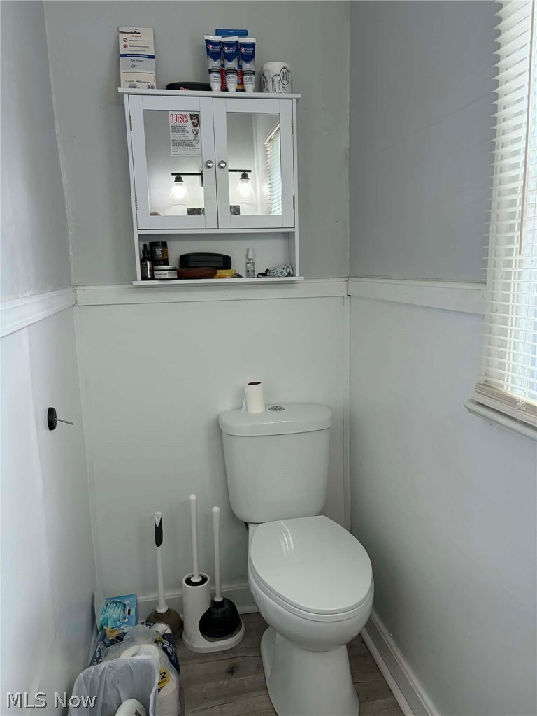 990 N Trimble Road Property Photo 10