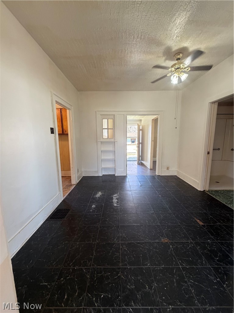 376 E State Street Property Photo 4