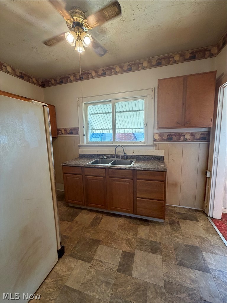 376 E State Street Property Photo 8