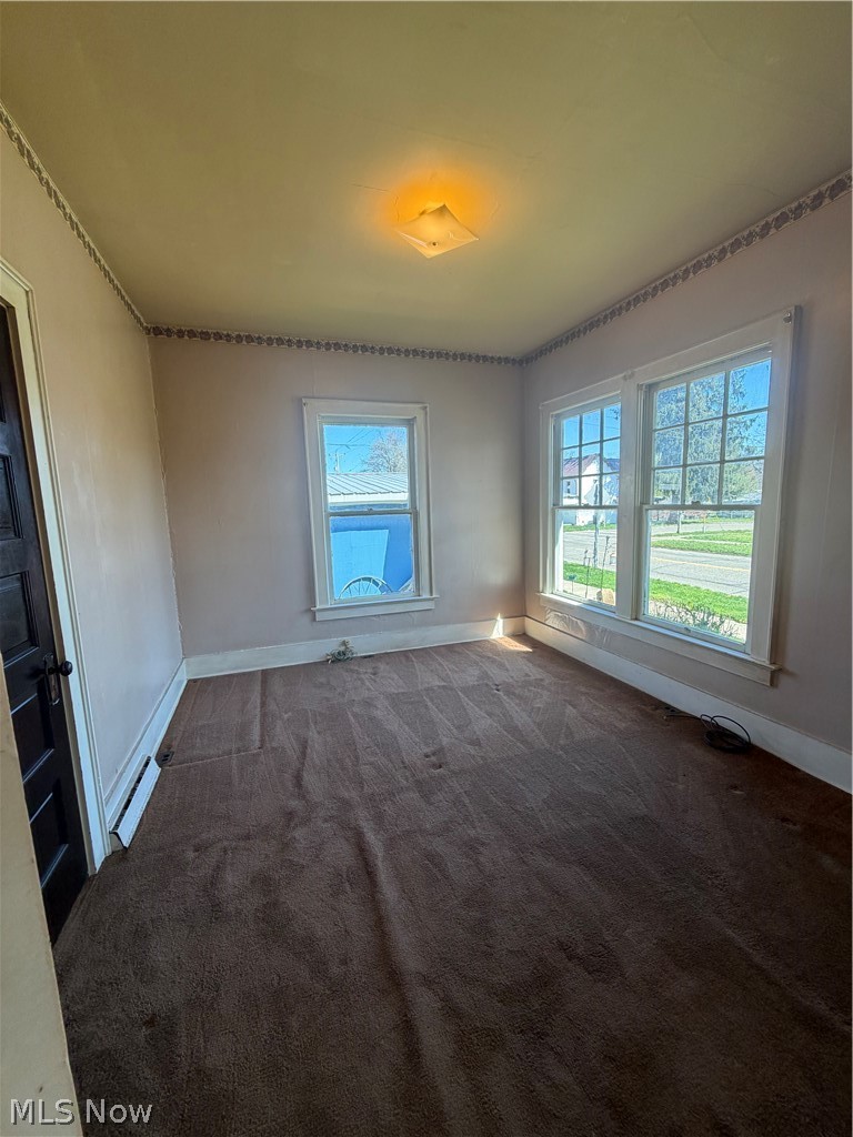 376 E State Street Property Photo 13