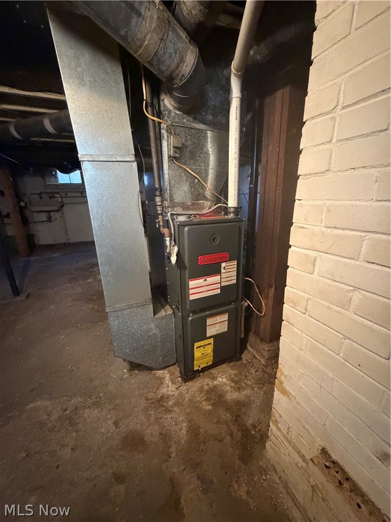 376 E State Street Property Photo 17