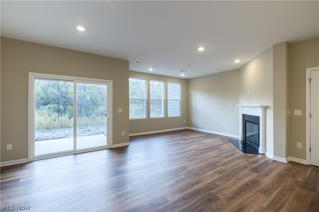 945-4 Memory Lane Property Photo 12
