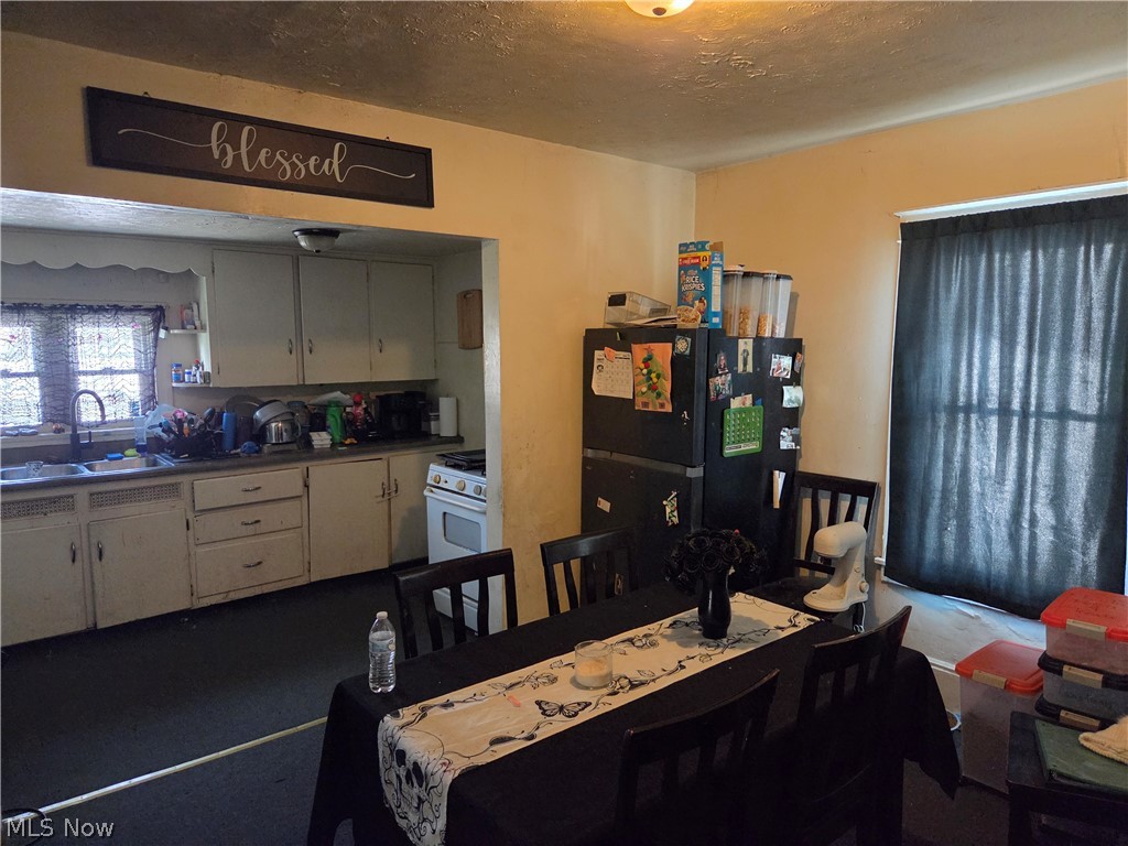 491 5th Street Property Photo 4