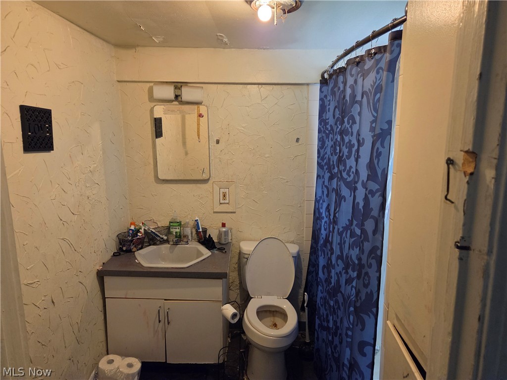 491 5th Street Property Photo 8