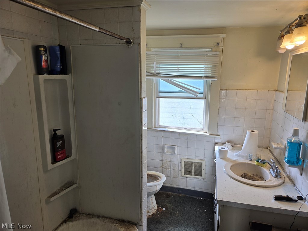 491 5th Street Property Photo 9