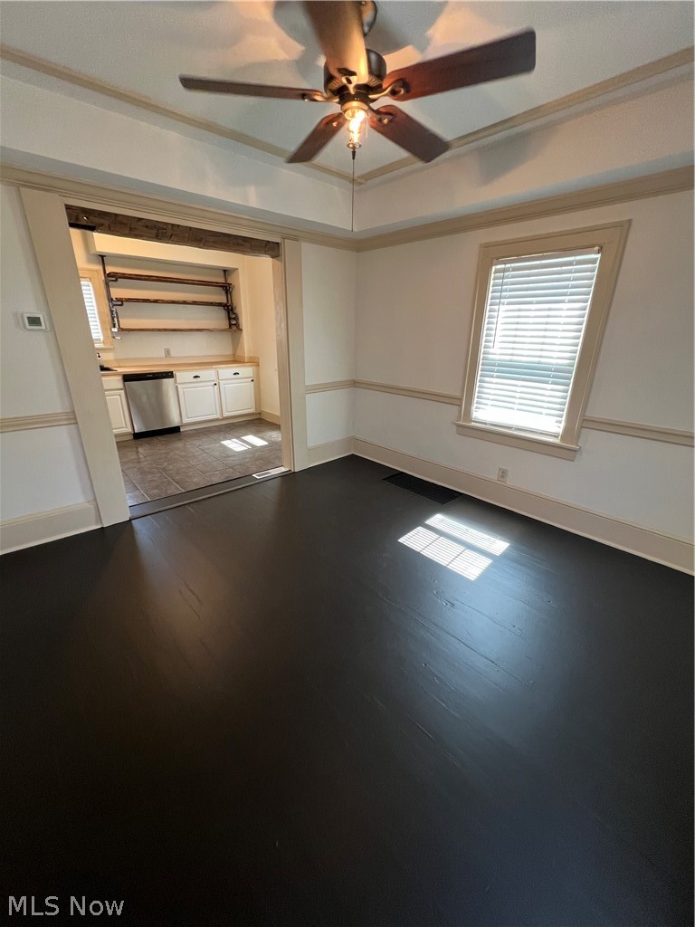 1129 Avon Street Property Photo 7