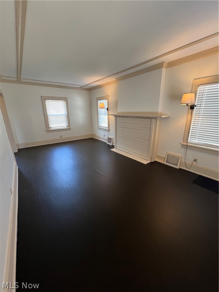 1129 Avon Street Property Photo 9