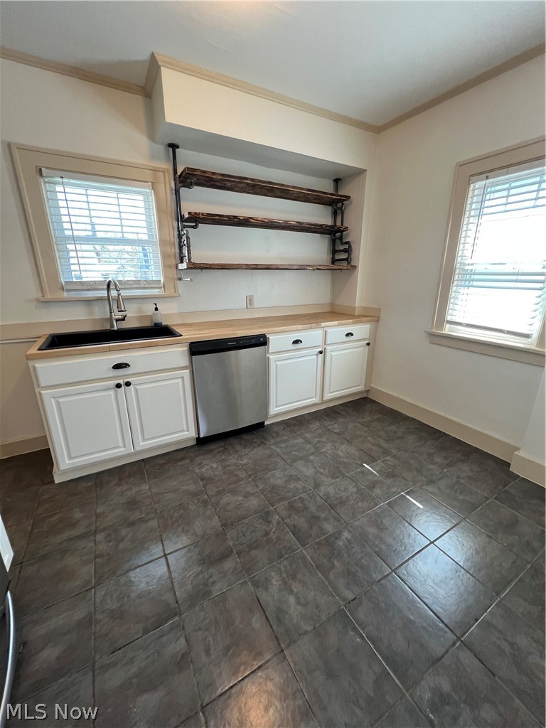 1129 Avon Street Property Photo 11