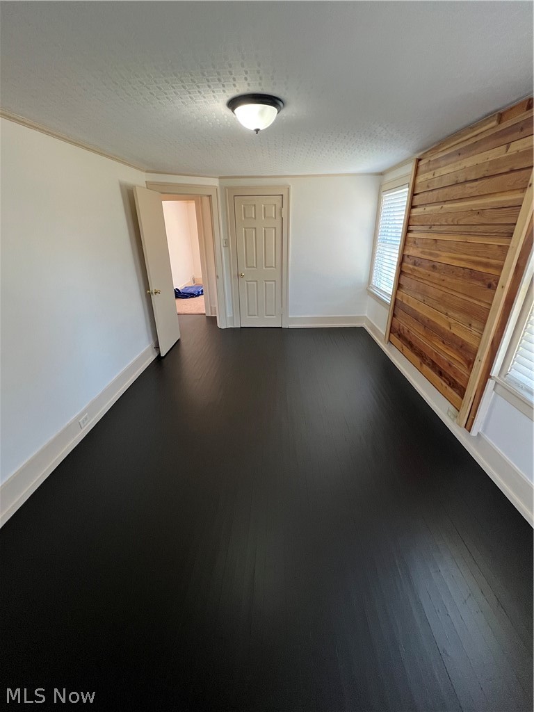 1129 Avon Street Property Photo 17