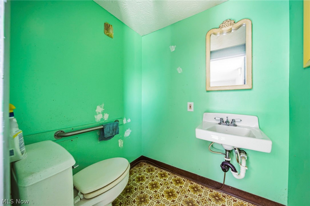 184 E Walnut Street Property Photo 34