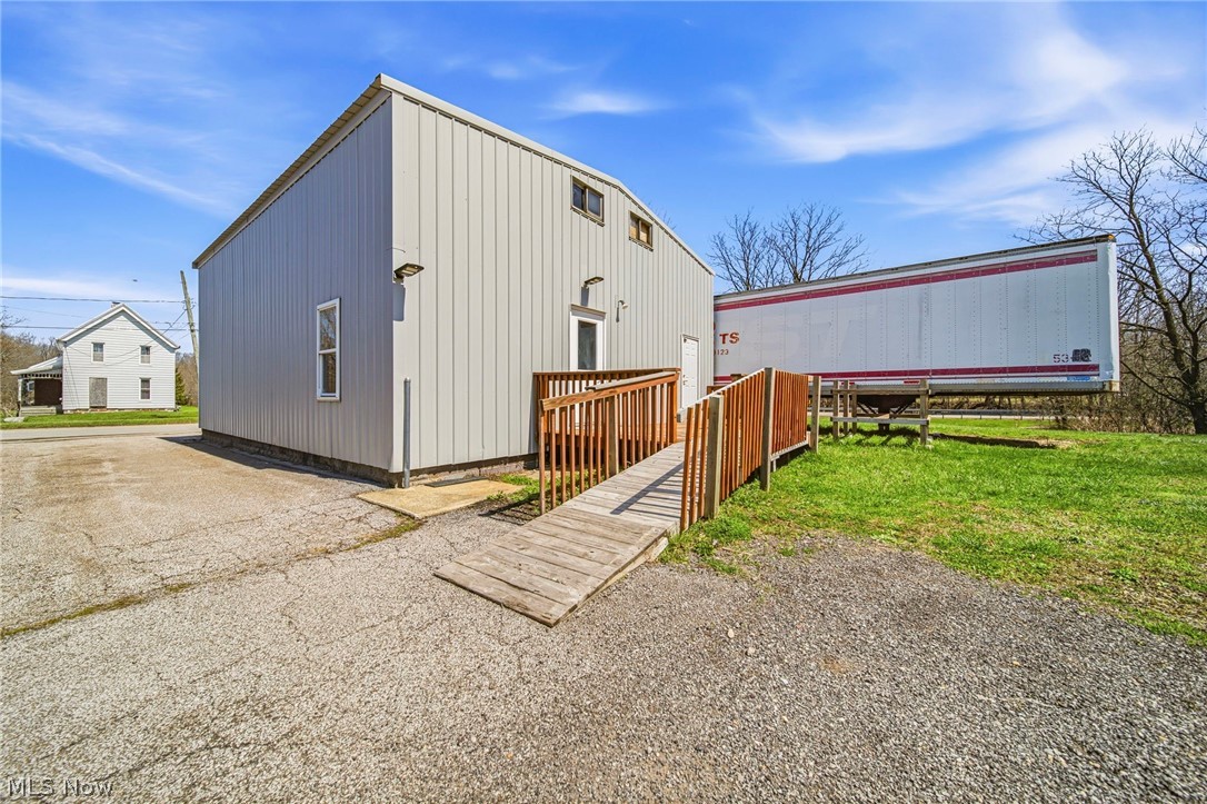 184 E Walnut Street Property Photo 35
