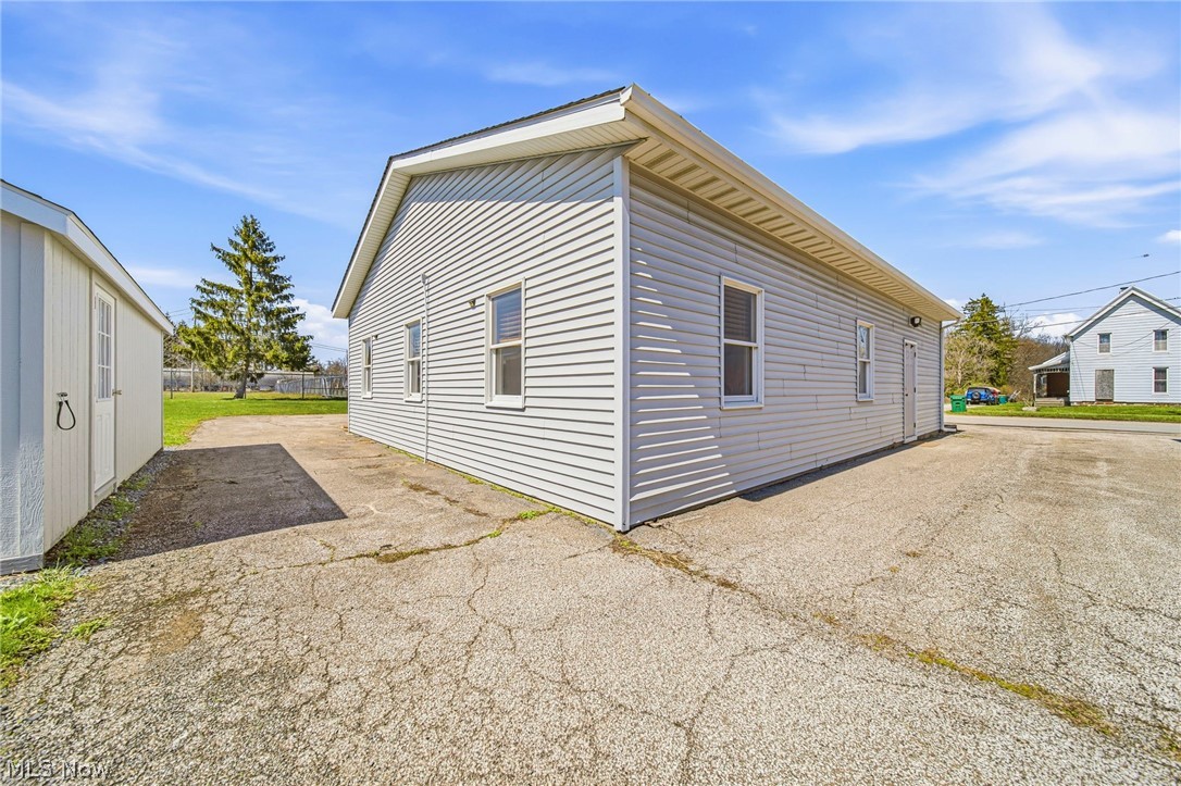 184 E Walnut Street Property Photo 45