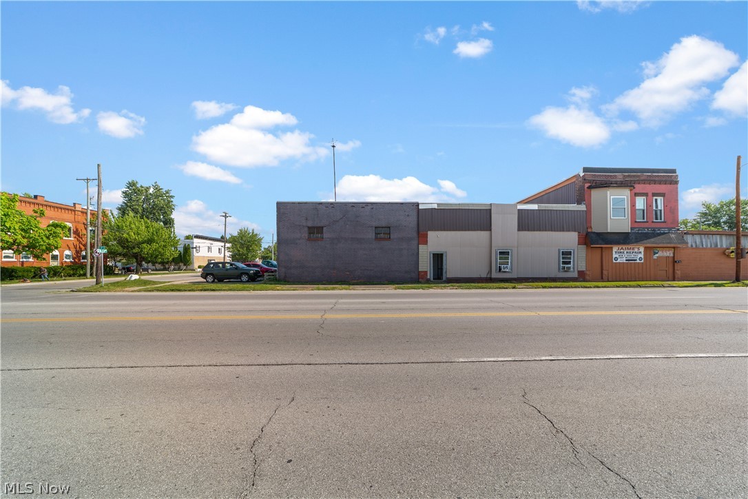 1888 E 28th Street Property Photo 1