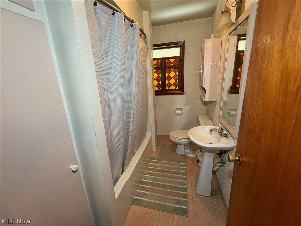 16213 Park Way Property Photo 33