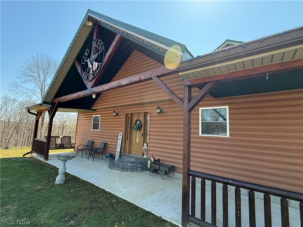 8902 N State Route 78 Property Photo 2