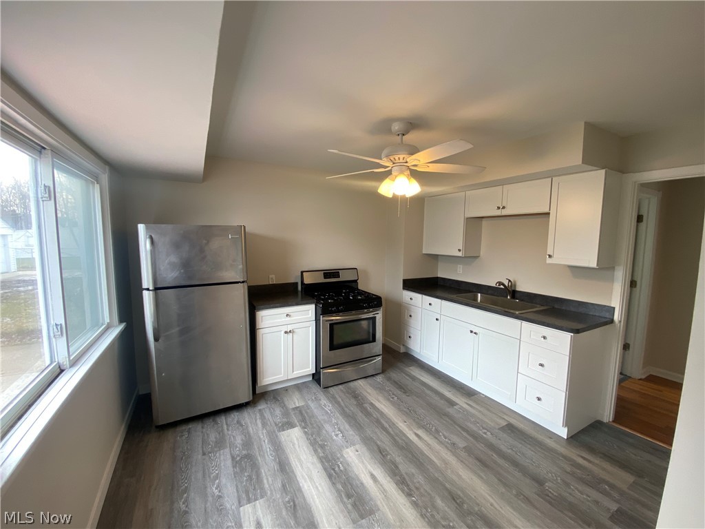 805 E 254th Street Property Photo 11