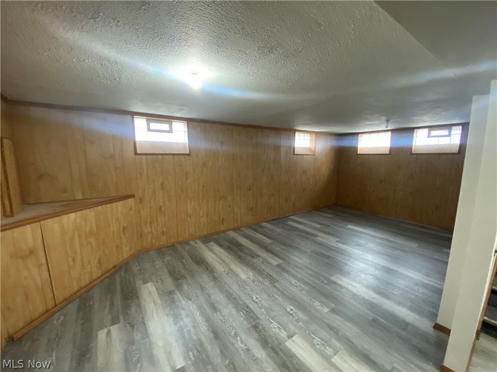 805 E 254th Street Property Photo 14