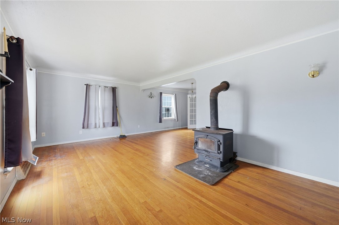 324 E 248th Street Property Photo 2