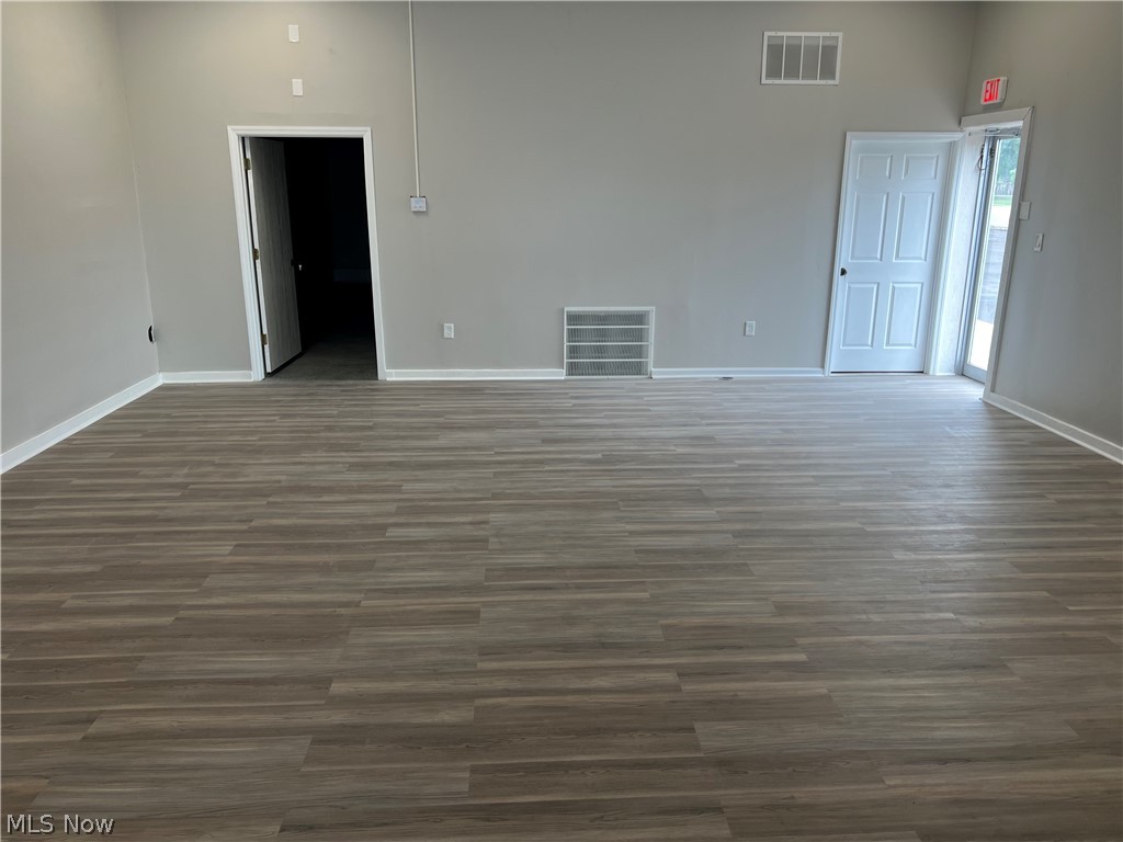 5904 South Avenue Property Photo 5