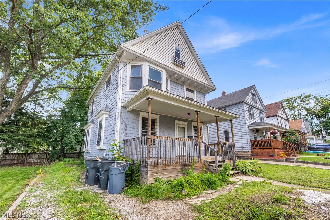 518 Sumner Street Property Photo 3