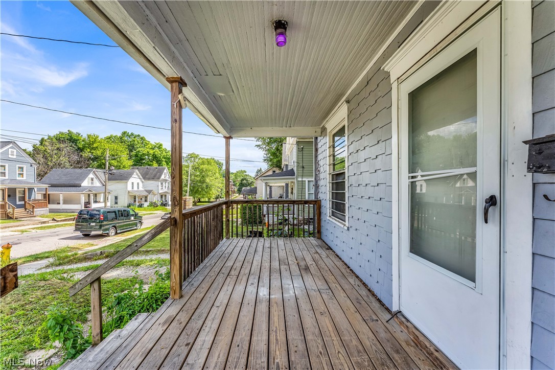518 Sumner Street Property Photo 4