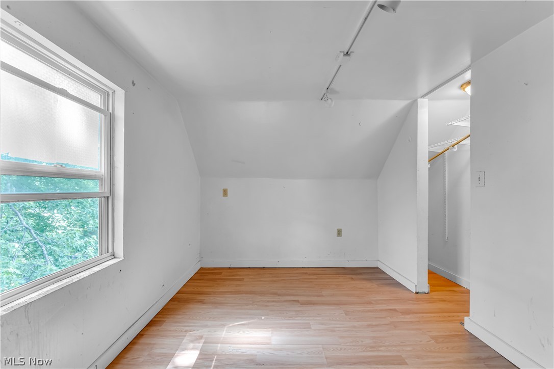 518 Sumner Street Property Photo 31