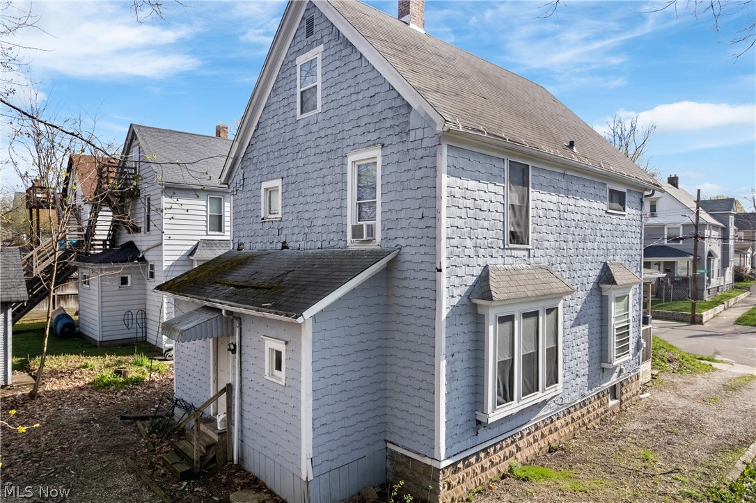 518 Sumner Street Property Photo 35