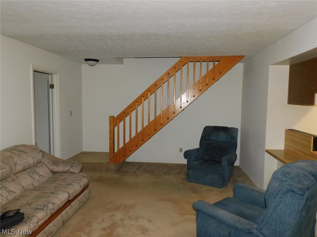 8027 Independence Drive Property Photo 2
