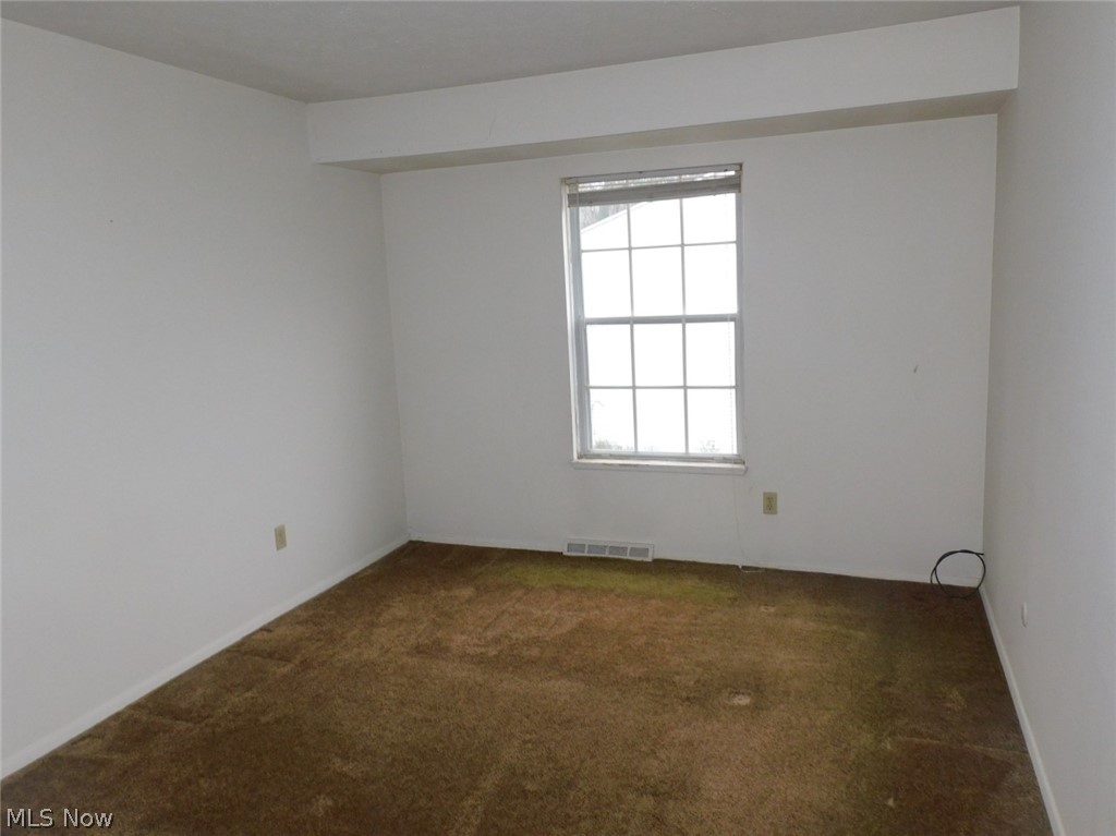 8027 Independence Drive Property Photo 9