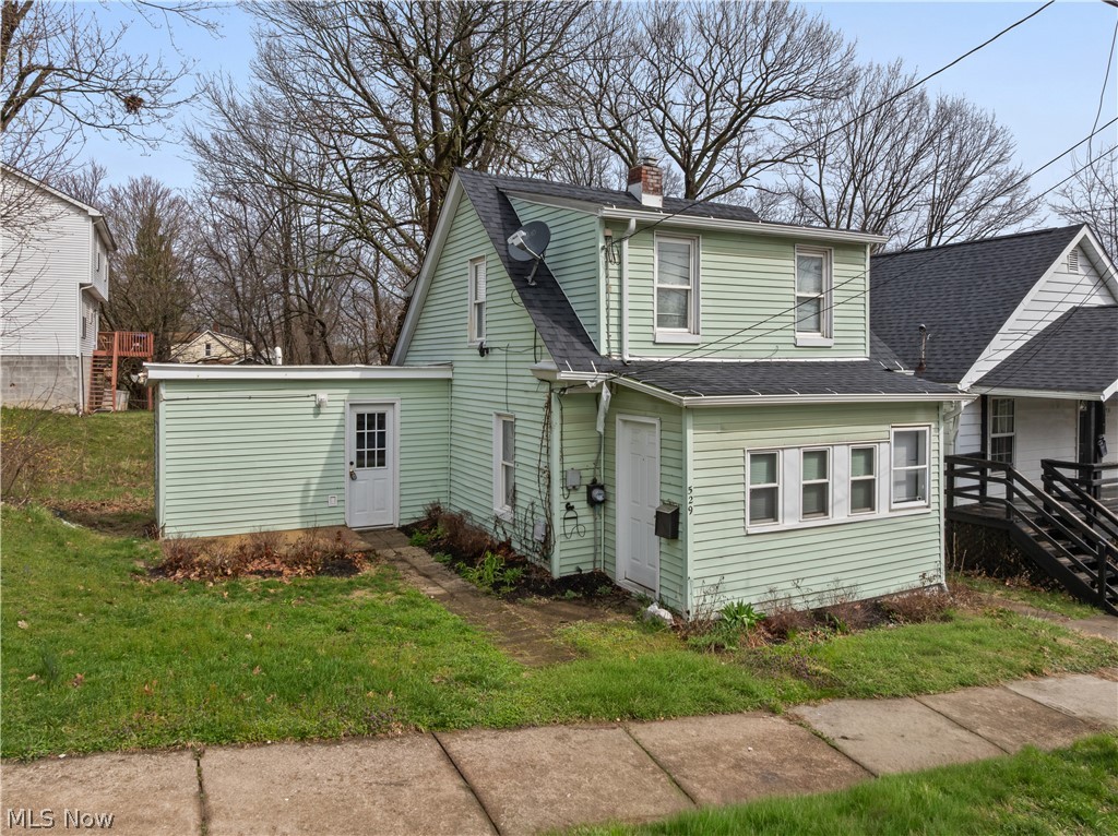 529 Bina Avenue Property Photo 3