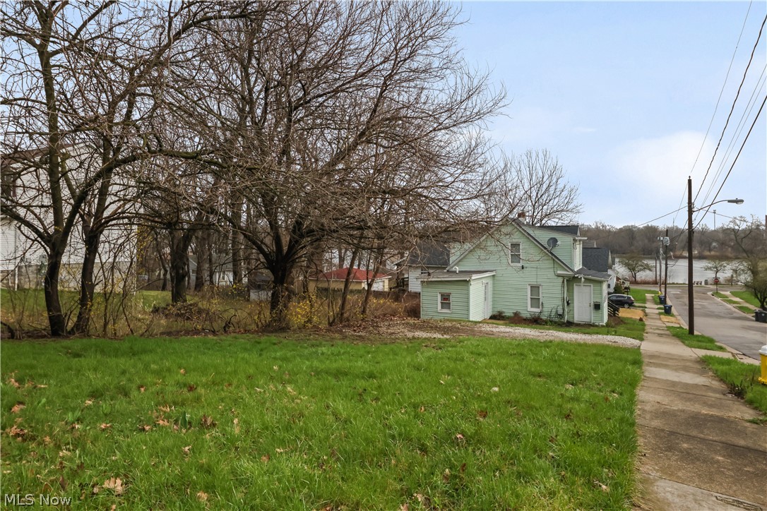 529 Bina Avenue Property Photo 33