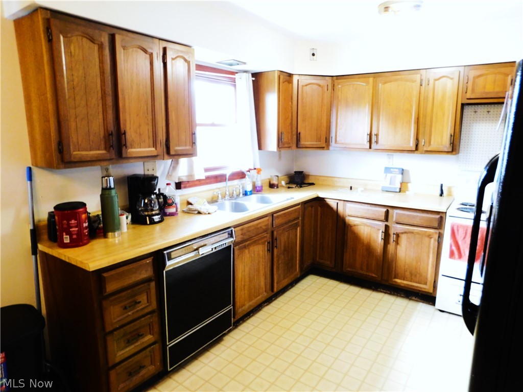 52235 West Drive Property Photo 17