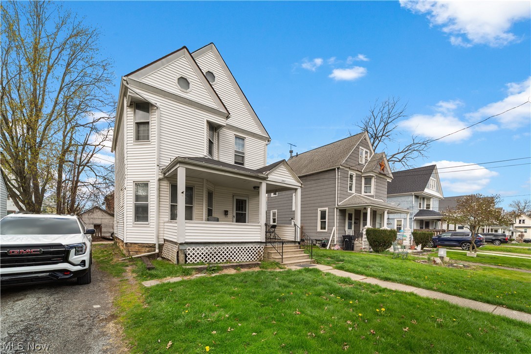 237 Wooster Street Property Photo 2
