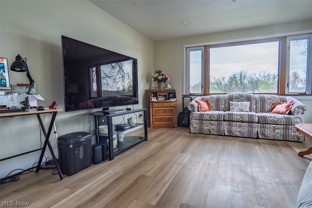 27268 Lakeside Drive Property Photo 15
