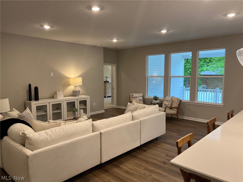 8274 Clydesdale Drive Property Photo 4