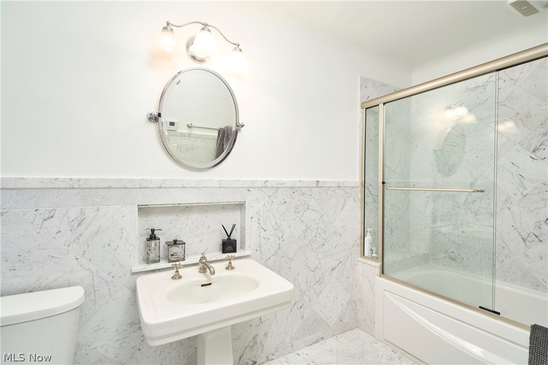 69 E Fairlawn Boulevard Property Photo 32