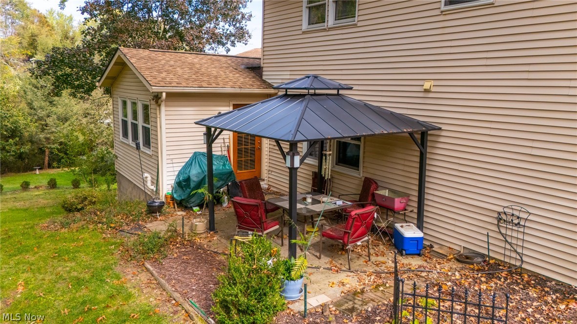 121 Beckett Court Property Photo 25
