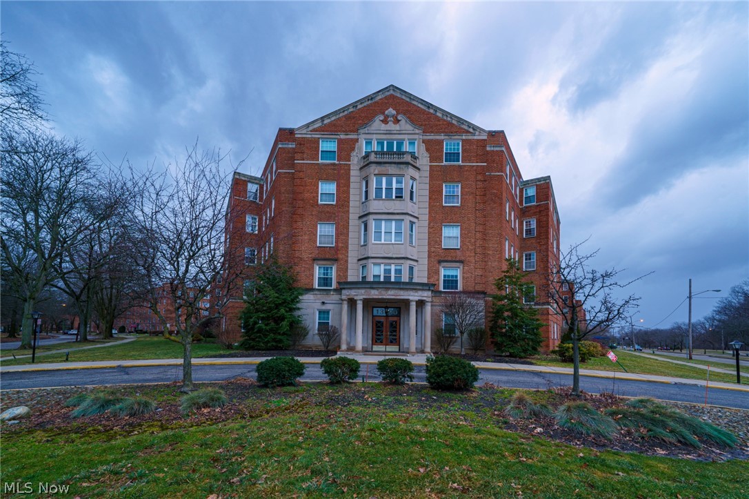 13800 Fairhill Road 101
